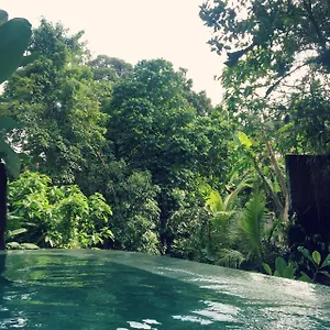 Raka Rai Guest house